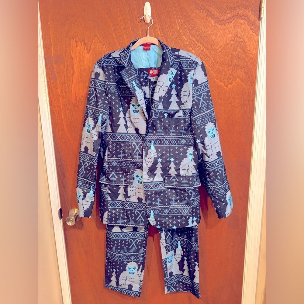 Dec. 25 2 Piece Blue‎ Holiday Suit Size M